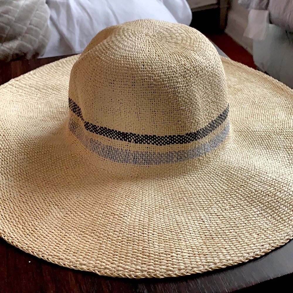 Beach Hat from Gap. Size M/L.